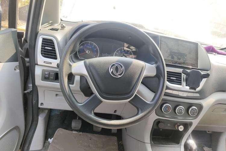 Used Dongfeng Shuaike 2016 1.5L Manual Comfort Model Steering Wheel