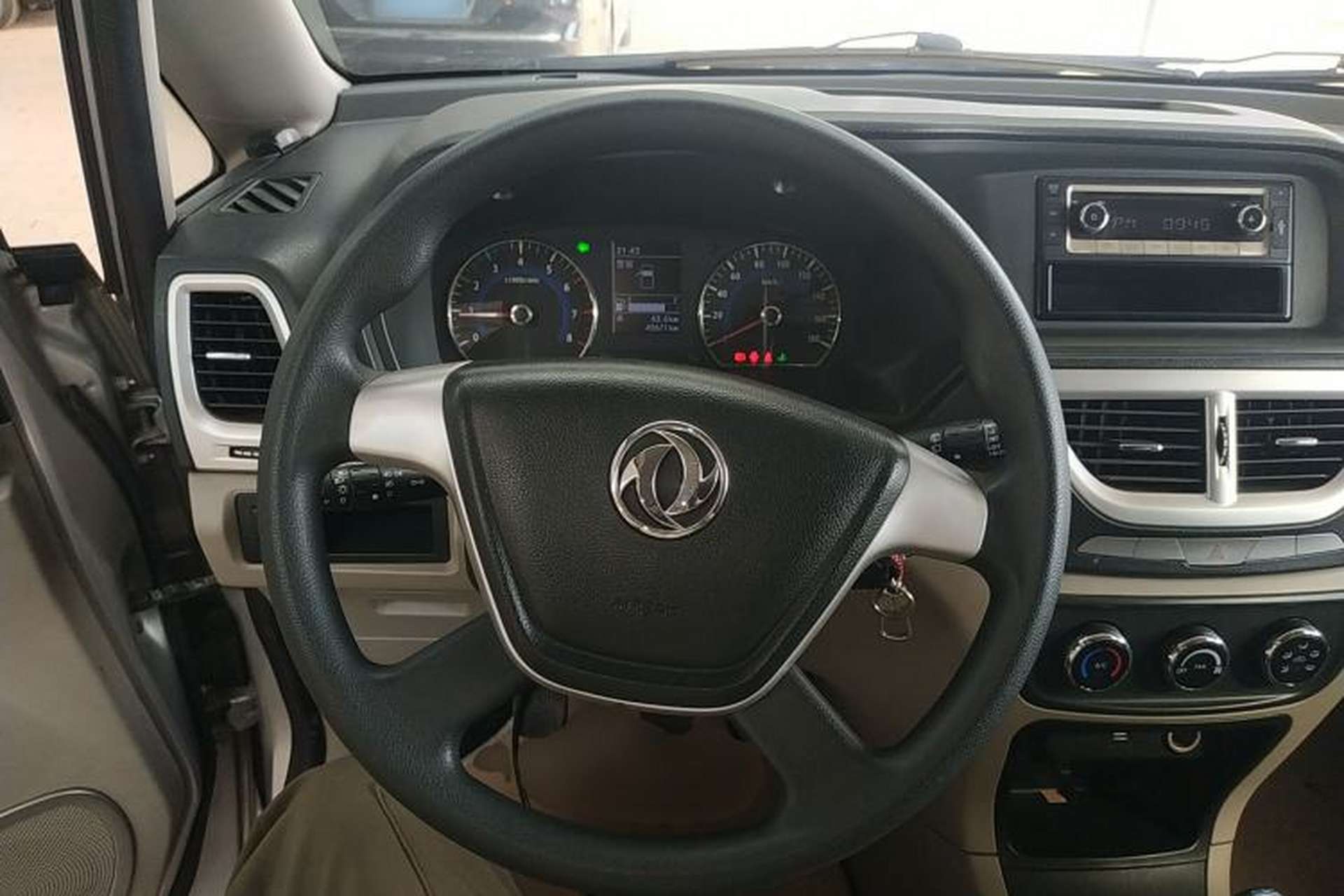 Used Dongfeng Shuaike 2016 1.6L Manual Comfort Model Steering Wheel