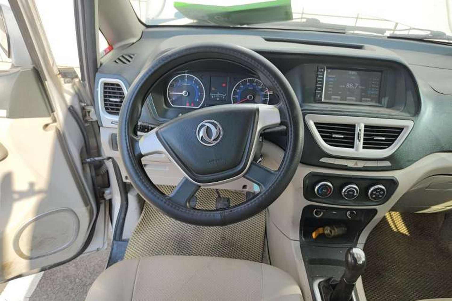 Used Dongfeng Shuaike 2016 1.5L Manual Luxury Model Steering Wheel