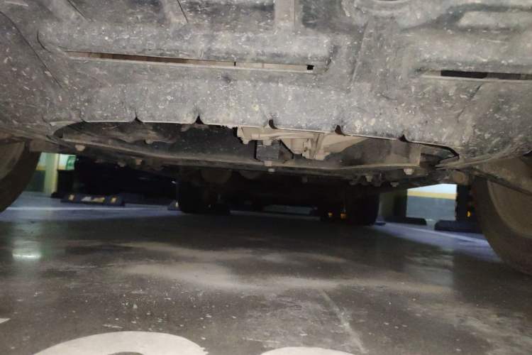 Used Dongfeng Shuaike 2016 Revised Version 1.6L Manual Comfort Edition Chassis Front