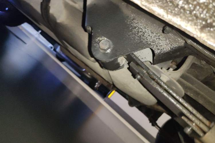 Used Dongfeng Shuaike 2016 1.5L Manual Comfort Model Chassis Rear Left