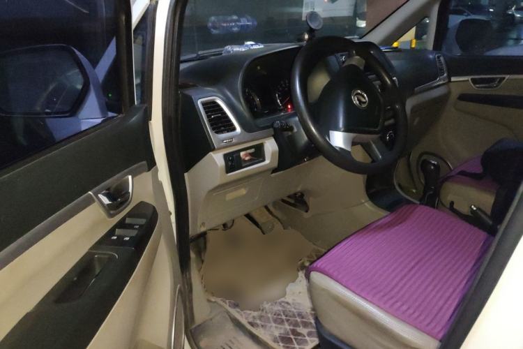 Used Dongfeng Shuaike 2016 Revised Version 1.6L Manual Comfort Edition Driver Seat
