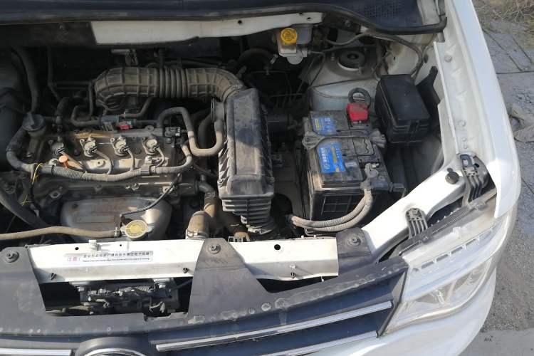 Used Dongfeng Shuaike 2016 1.5L Manual Standard Edition Engine Bay Left