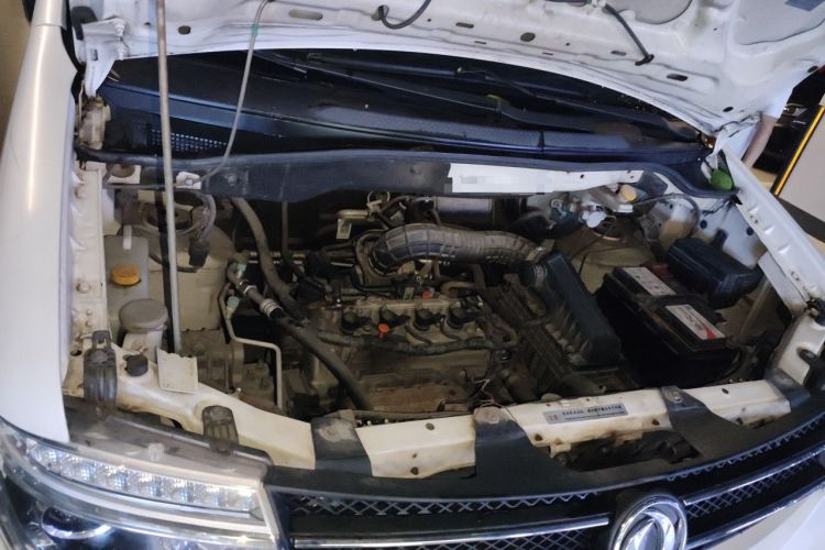 Used Dongfeng Shuaike 2016 1.5L Manual Comfort Model Engine Bay Right