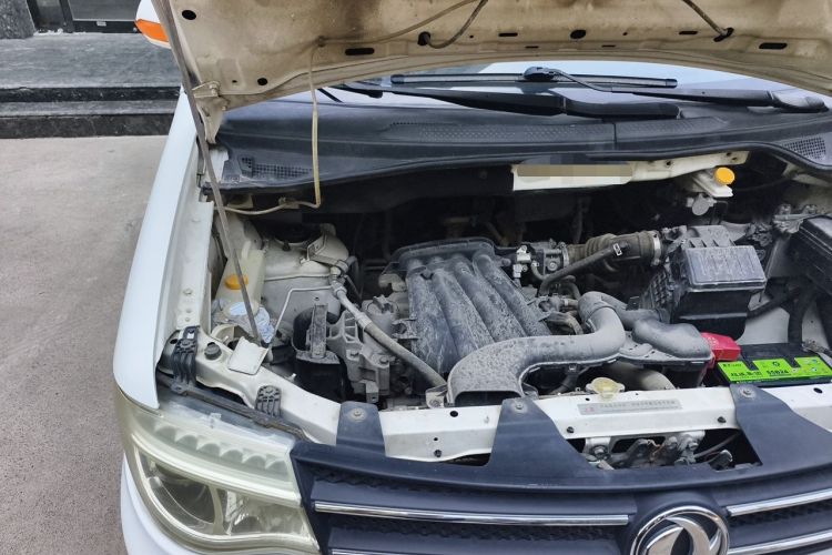 Used Dongfeng Shuaike 2016 1.6L Manual Comfort Model Engine Bay Right