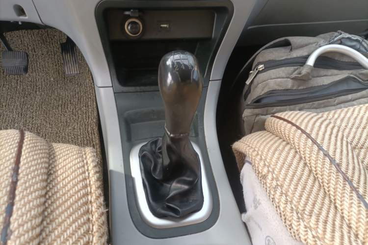Used Dongfeng Shuaike 2016 1.5L Manual Standard Edition Gear Lever