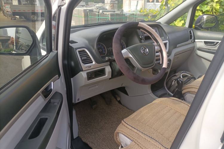 Used Dongfeng Shuaike 2016 1.5L Manual Standard Edition Interior 3