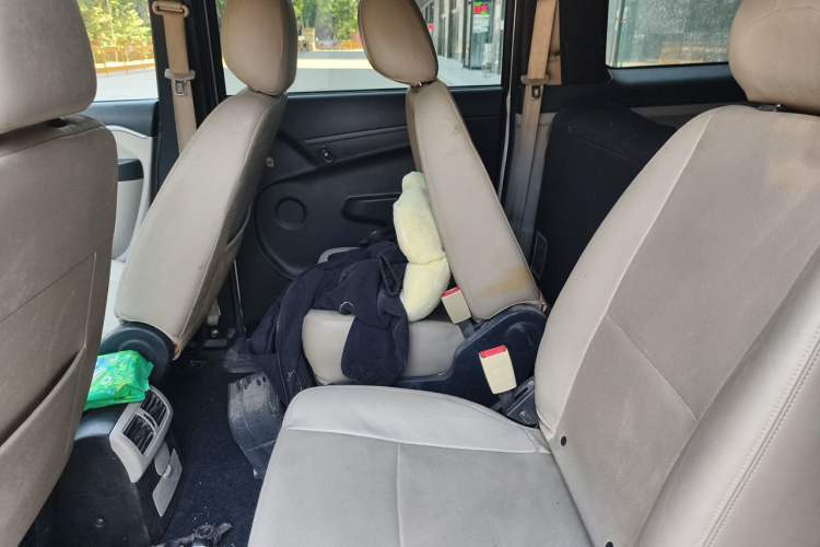 Used Dongfeng Shuaike 2016 1.6L Manual Comfort Model Left Rear Seat
