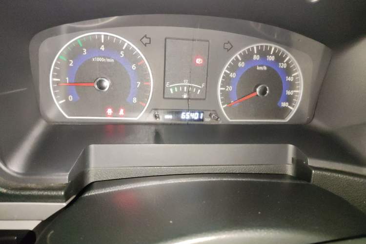 Used Dongfeng Shuaike 2016 1.5L Manual Comfort Model Odometer Close Up
