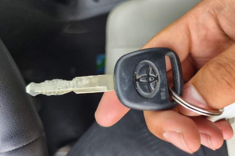 Used Dongfeng Shuaike 2016 1.6L Manual Comfort Model Vehicle Key