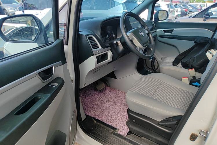 Used Dongfeng Shuaike 2018 Pure Electric Van Driver Seat