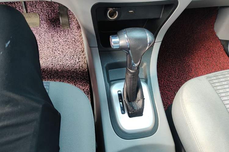 Used Dongfeng Shuaike 2018 Pure Electric Van Gear Lever