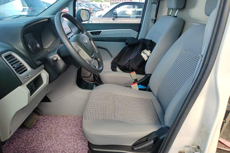 Used Dongfeng Shuaike 2018 Pure Electric Van Left Front Seat