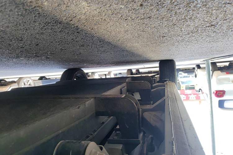 Used Dongfeng Shuaike 2018 Pure Electric Van Left Side Sill