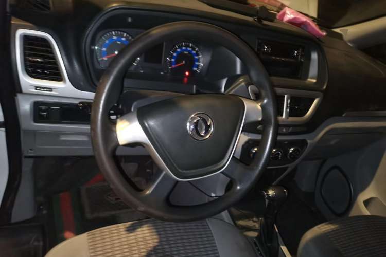 Used Dongfeng Shuaike 2018 Pure Electric Van Steering Wheel