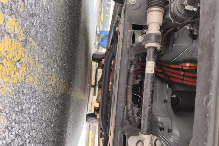 Used Dongfeng V5 2025 Model 310km Standard Version Chassis Front