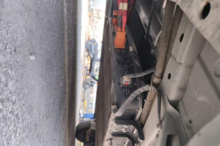 Used Dongfeng V5 2025 Model 310km Standard Version Chassis Front Left
