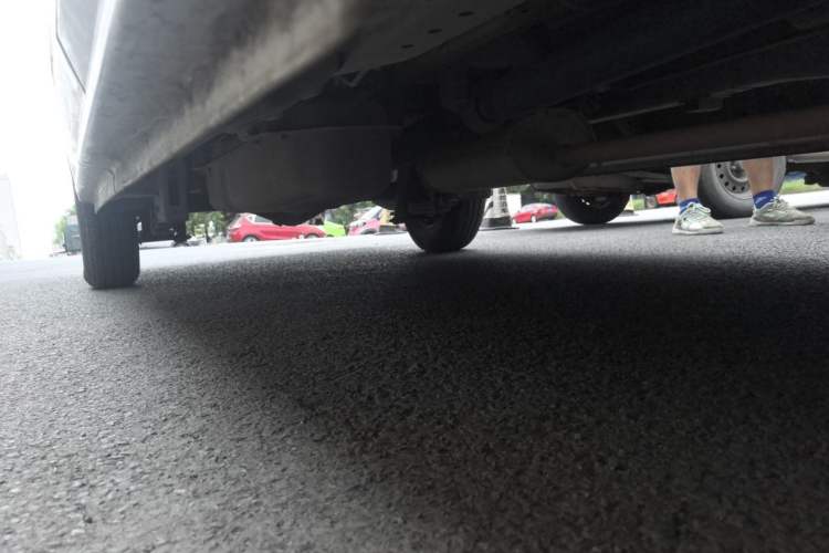 Used Dongfeng V5  Chassis Front Right