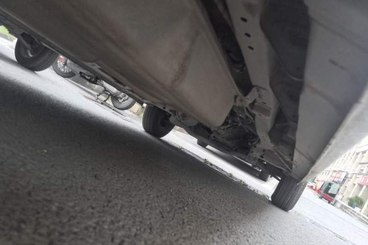 Used Dongfeng V5  Chassis Rear Right