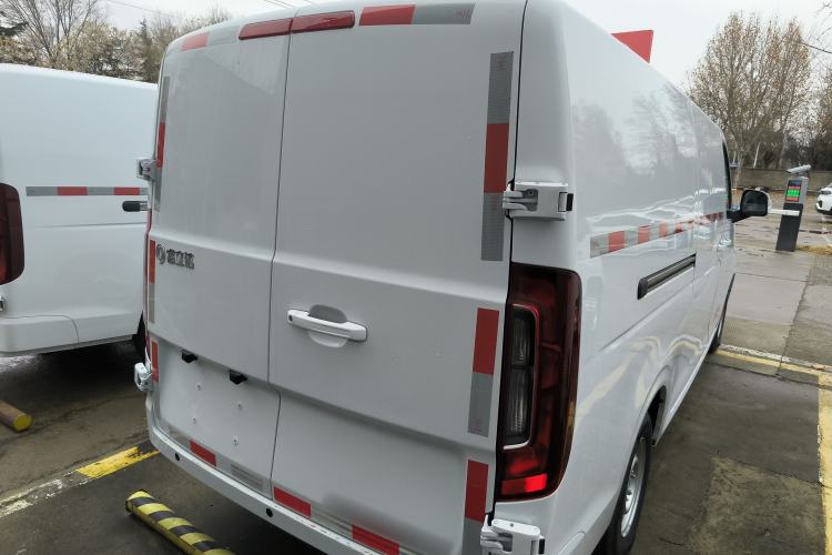 Used Dongfeng V5 2025 Model, 310 km Smart Leap Edition—Ningde 41.86 kWh Exterior 4