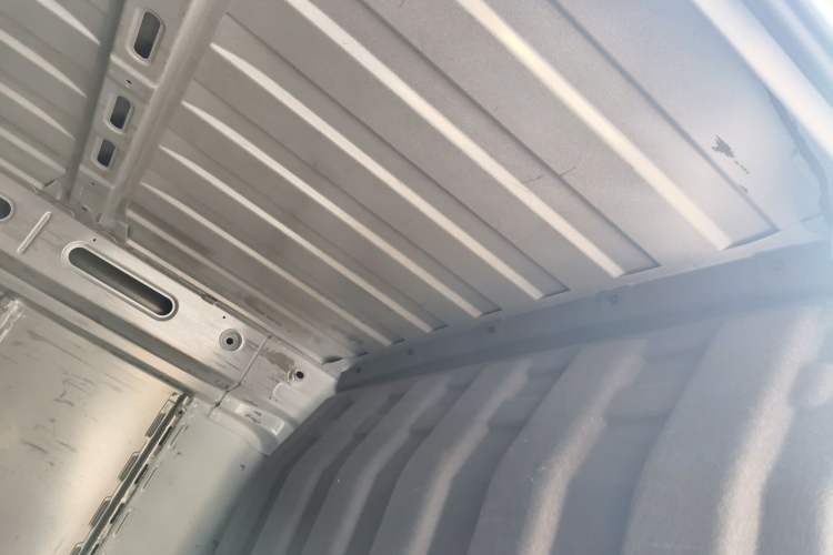 Used Dongfeng V5 2025 Model 310km Standard Version Headliner
