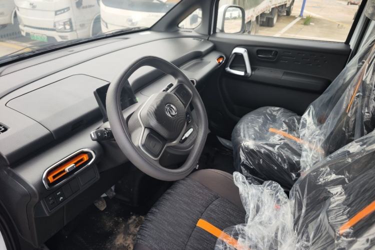 Used Dongfeng V5 2025 Model, 310 km Smart Leap Edition—Ningde 41.86 kWh Interior 1