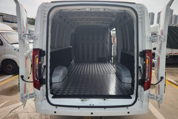 Used Dongfeng V5 2025 Model, 310 km Smart Leap Edition—Ningde 41.86 kWh Interior 2