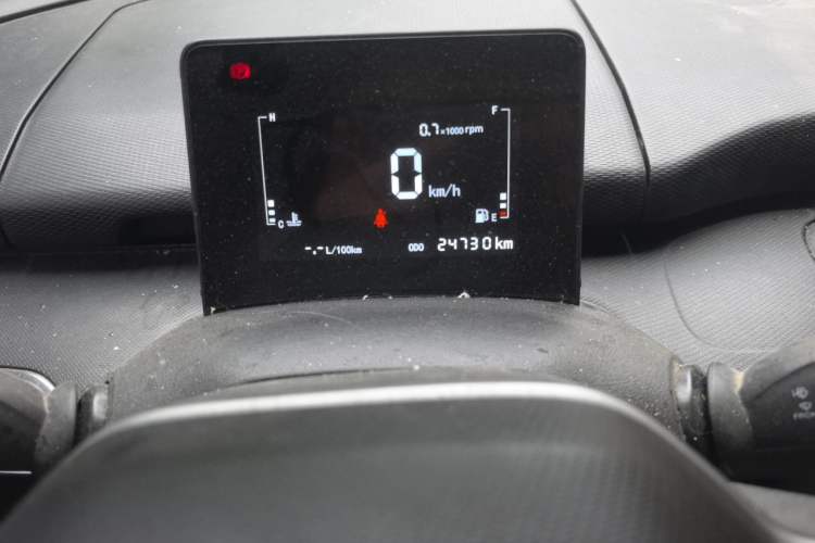 Used Dongfeng V5  Odometer Close Up