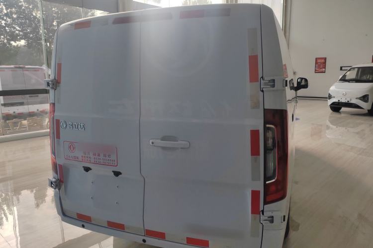 Used Dongfeng V7 2025 Model, 265 km Smart Leap Edition—AVIC 41.86 kWh Exterior 4
