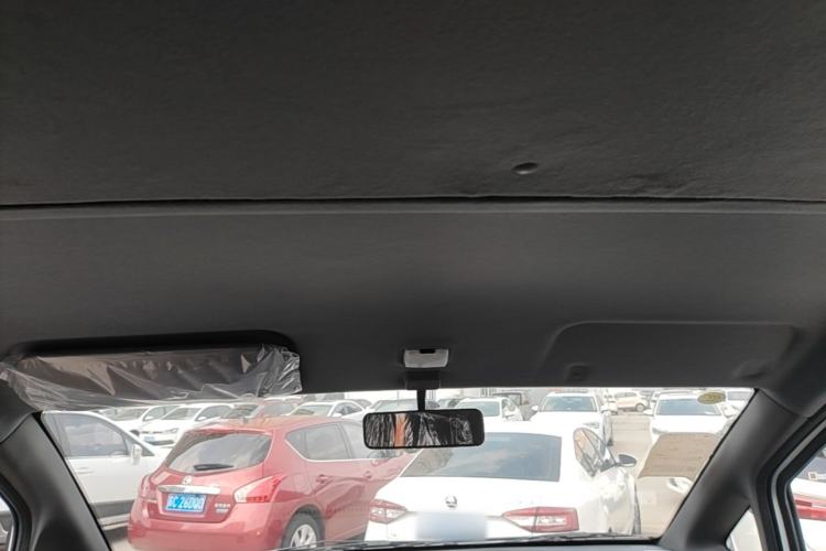 Used Dongfeng V7 2025 Model, 332 km Open-Window Edition Headliner