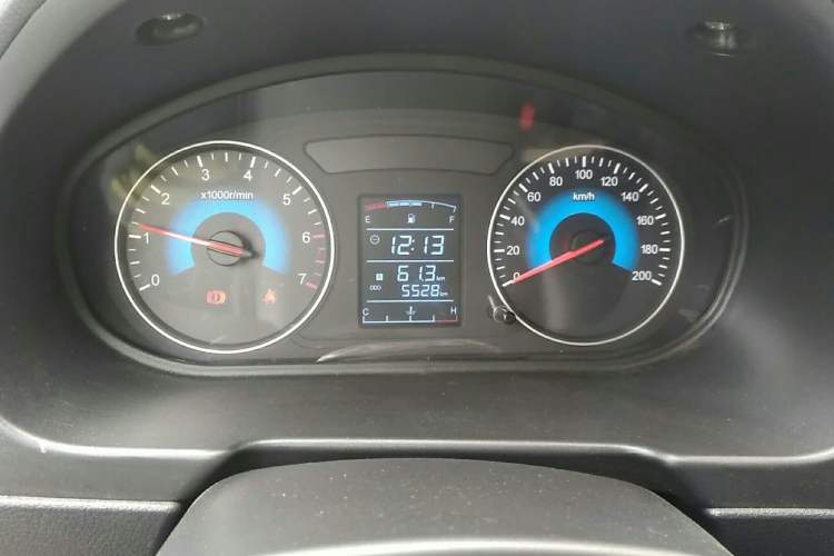 Used Dongfeng Xiaokang 330 2016 1.5L Manual Enjoyment Model DK15 Instrument Cluster