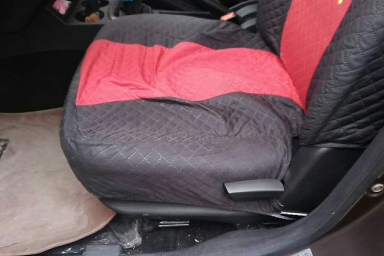 Used Dongfeng Xiaokang 330 2016 1.5L Manual Enjoyment Model DK15 Left Front Seat