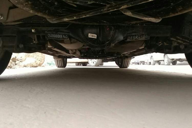 Used Dongfeng Xiaokang 330 2016 1.5L Manual Enjoyment Model DK15 Rear Bumper Underside