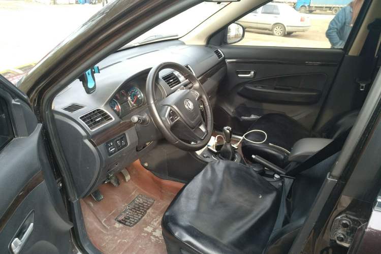 Used Dongfeng Xiaokang 370 2016 1.5L Manual Elite Home Edition 7-Seater Driver Seat
