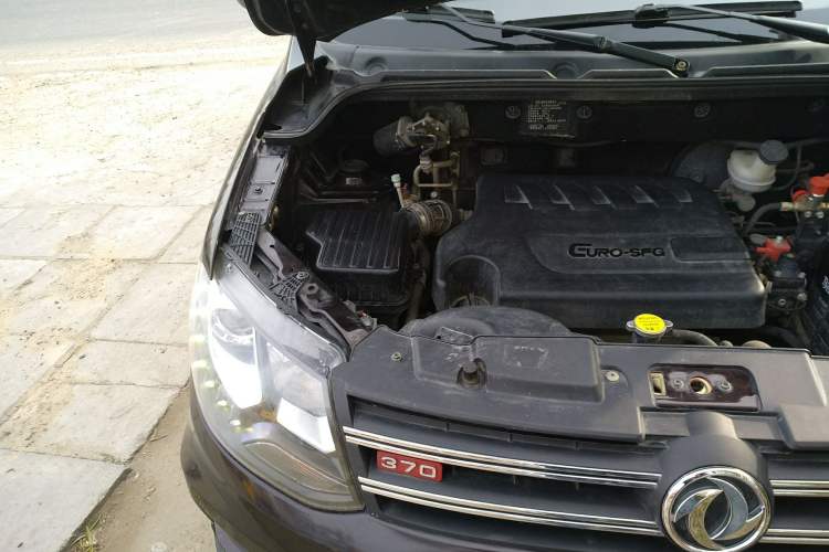 Used Dongfeng Xiaokang 370 2016 1.5L Manual Elite Home Edition 7-Seater Engine Bay Right