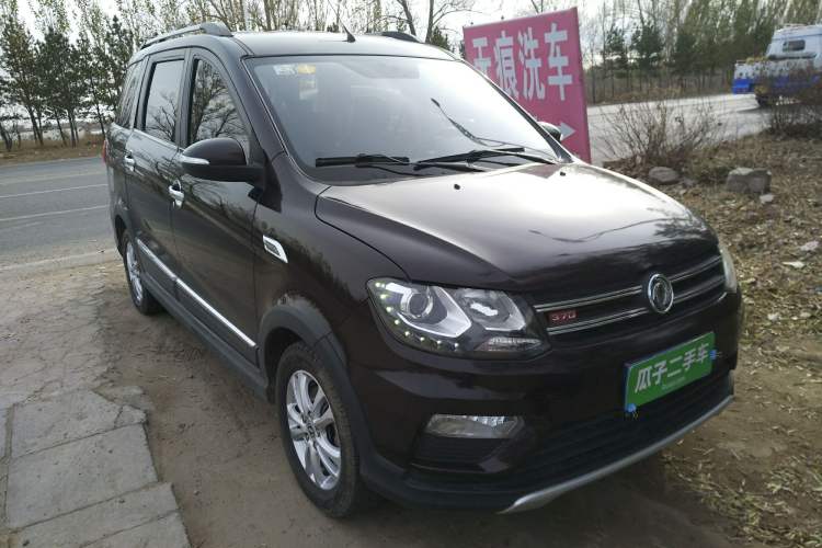 Used Dongfeng Xiaokang 370 2016 1.5L Manual Elite Home Edition 7-Seater Front Right 45 Deg