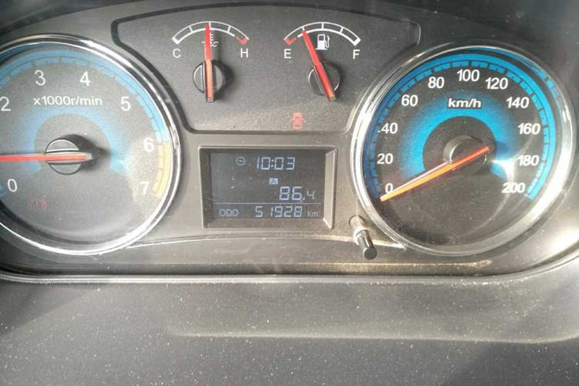 Used Dongfeng Xiaokang 370 2016 1.5L Manual Elite Home Edition 7-Seater Odometer Close Up