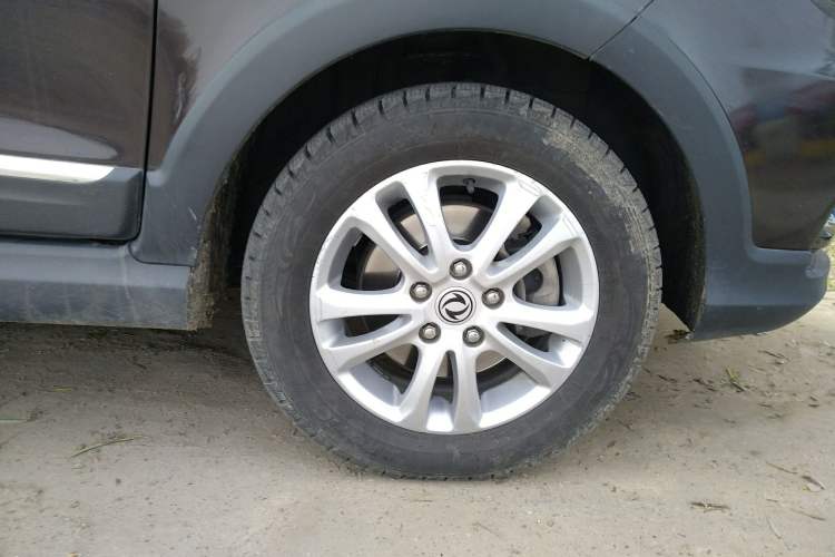 Used Dongfeng Xiaokang 370 2016 1.5L Manual Elite Home Edition 7-Seater Right Front Wheel Hub