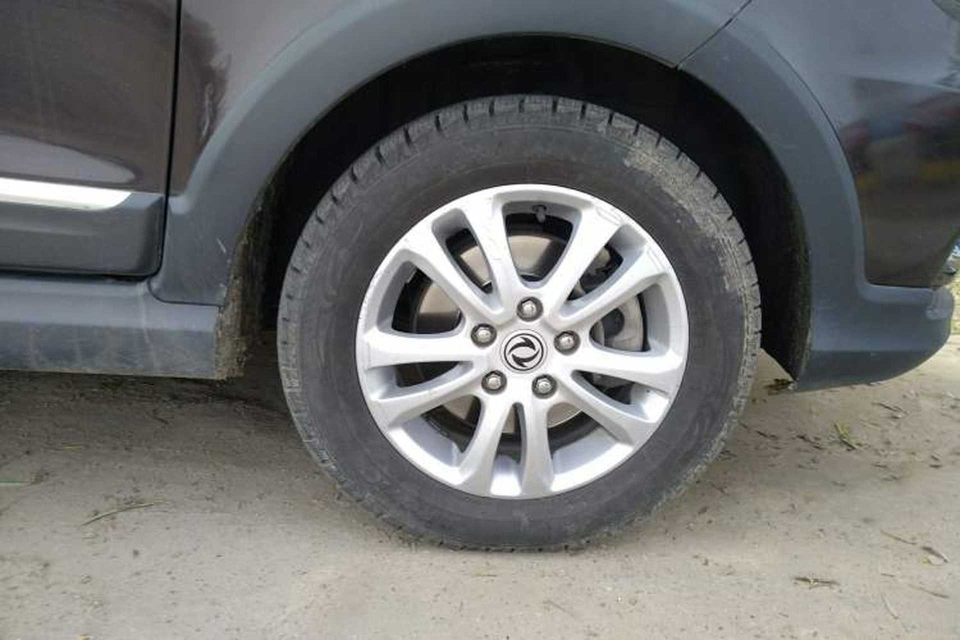 Used Dongfeng Xiaokang 370 2016 1.5L Manual Elite Home Edition 7-Seater Right Front Wheel Hub