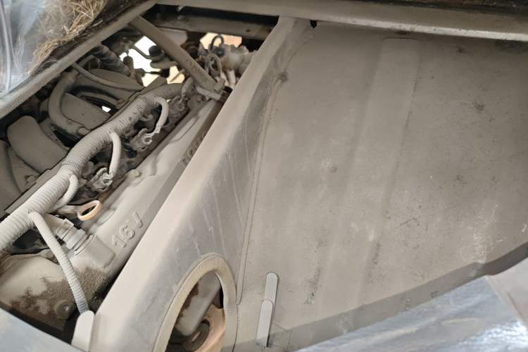 Used Dongfeng Xiaokang C31  Engine Bay Left