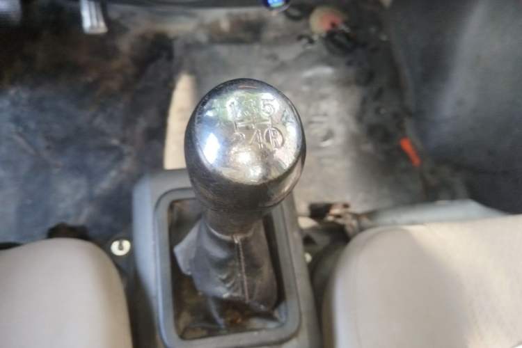 Used Dongfeng Xiaokang C31 2018 1.2L Revised Base Version China V Emission Standard DK12 Gear Lever