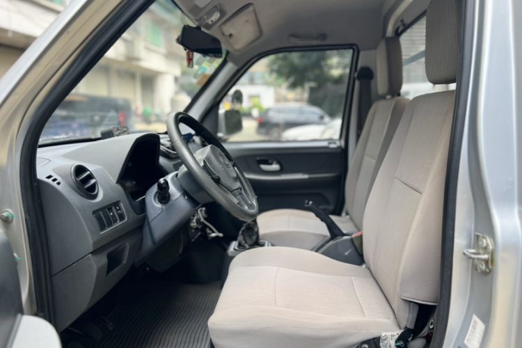 Used Dongfeng Xiaokang C31 2018 1.5L Revised Standard Version China V Emission Standard DK15 Interior 2