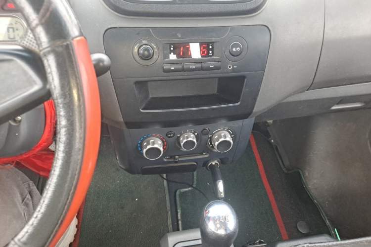 Used Dongfeng Xiaokang C31 2019 1.5L Standard Version China VI DK15 Audio And AC Panel