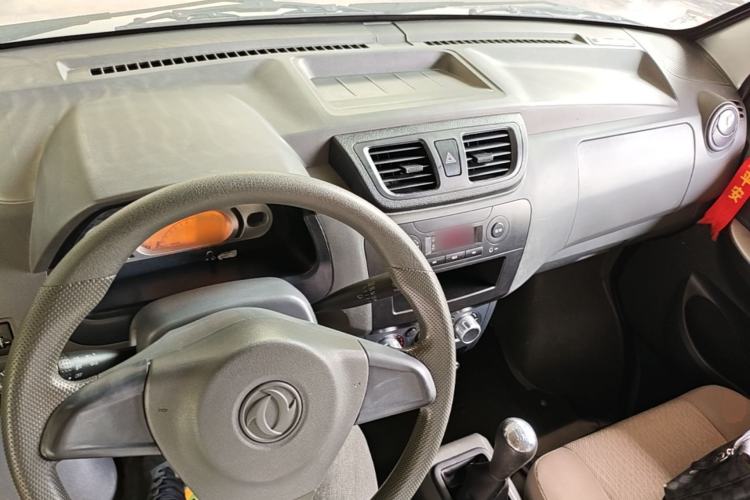 Used Dongfeng Xiaokang C31 2019 1.5L Standard Version China VI DK15 Center Console