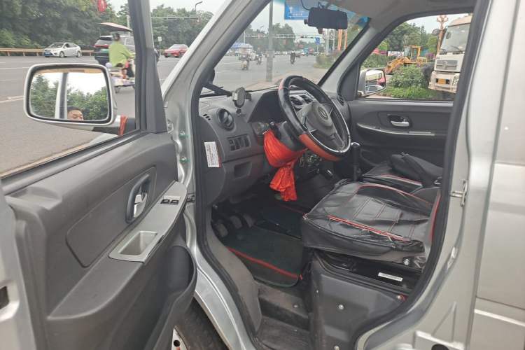 Used Dongfeng Xiaokang C31 2019 1.5L Standard Version China VI DK15 Driver Seat
