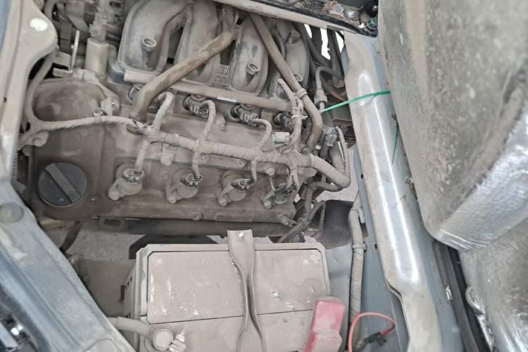 Used Dongfeng Xiaokang C31 2019 1.5L Standard Version China VI DK15 Engine Bay Left