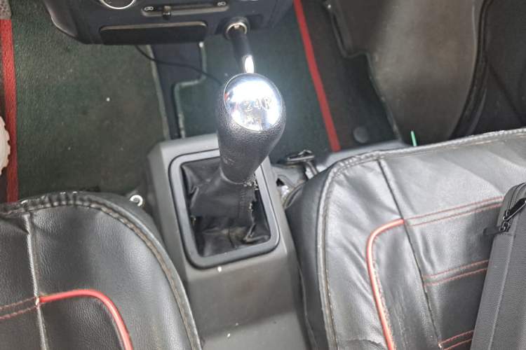 Used Dongfeng Xiaokang C31 2019 1.5L Standard Version China VI DK15 Gear Lever