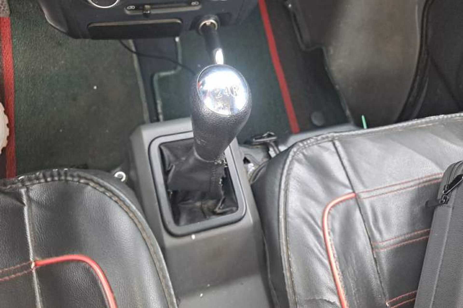 Used Dongfeng Xiaokang C31 2019 1.5L Standard Version China VI DK15 Gear Lever