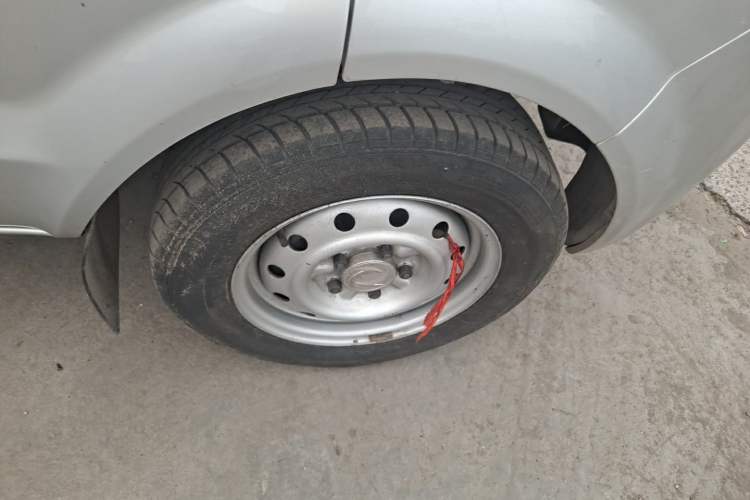 Used Dongfeng Xiaokang C31 2019 1.5L Standard Version China VI DK15 Right Front Wheel Hub