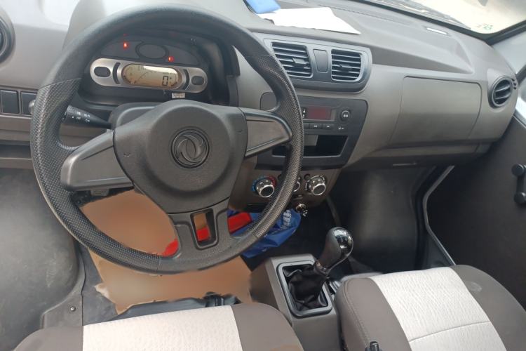 Used Dongfeng Xiaokang C31 2023 1.6L C31S Classic Model Interior 2